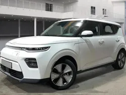 Branco Usado 2022 Kia Soul EV SUV | € 23.990 (Preço justo)