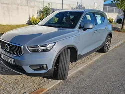 Cinzento Usado 2020 Volvo XC40 SUV | € 31.990 (Preço justo)