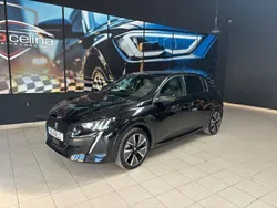 Preto Usado 2023 Peugeot e-208 GT Citadino | € 24.900 (Preço justo)