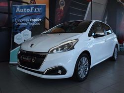 Branco Usado 2019 Peugeot 208 Signature Sky Citadino | € 11.800 (Preço justo)