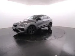 Cinzento Usado 2024 Renault Arkana SUV | € 34.900