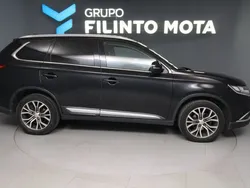 Preto Usado 2018 Mitsubishi Outlander Intense SUV | € 21.990 (Preço justo)