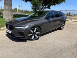 Cinza Usado 2024 Volvo V60 Plus Carrinha | € 47.500 (Preço justo)