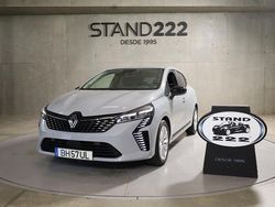 Cinzento Usado 2024 Renault Clio V Evolution | € 17.650 (Preço justo)