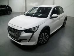 Branco Usado 2021 Peugeot e-208 Active Citadino | € 16.990 (Preço justo)