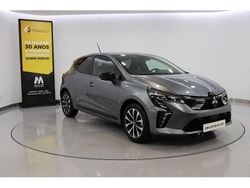 Cinzento Usado 2024 Mitsubishi Colt | € 17.530 (Preço justo)