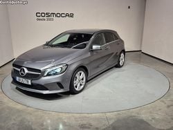 Cinza Usado 2018 Mercedes A180 Urban | € 19.400 (Preço justo)