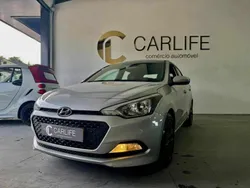 Cinzento Usado 2017 Hyundai i20 Coupé | € 7.450 (Super Preço)