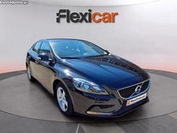 Preto Usado 2017 Volvo V40 Kinetic Carrinha | € 15.990 (Preço justo)