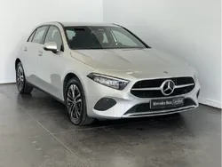 Cinzento claro Usado 2023 Mercedes A250 | € 35.900 (Bom preço)
