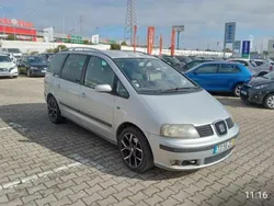 Cinzento Usado 2004 Seat Alhambra Monovolume | € 2.500