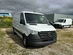 Branco Novo 2025 Mercedes Sprinter Van | € 47.890 (Preço elevado)