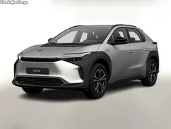 Cinza Usado 2025 Toyota bZ4X SUV | € 36.900 (Preço justo)