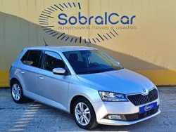 Cinzento Usado 2021 Skoda Fabia Ambition | € 16.000 (Preço justo)