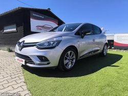 Cinza Usado 2017 Renault Clio IV LIMITED Sedan | € 12.900 (Preço elevado)