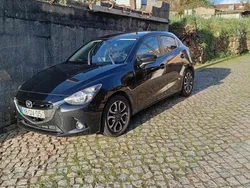 Preto Usado 2016 Mazda 2 Citadino | € 11.750