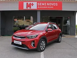 Vermelho Usado 2024 Kia Stonic SUV | € 17.900 (Preço justo)
