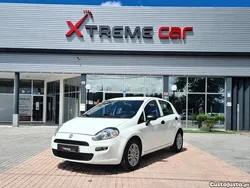 Branco Usado 2018 Fiat Punto Lounge Citadino | € 9.900 (Preço elevado)