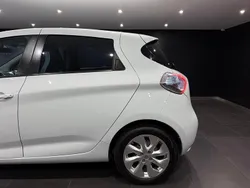 Branco Usado 2016 Renault Zoe Life Citadino | € 9.790 (Preço justo)