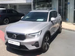 Prata Usado 2023 Volvo XC40 Core SUV | € 41.900 (Caro)
