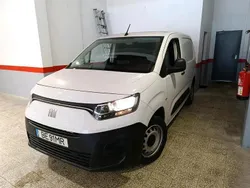 Branco Usado 2023 Fiat Doblò Monovolume | € 16.990 (Bom preço)