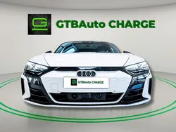 Branco Usado 2023 Audi e-tron GT quattro Ambiente Sedan | € 73.900