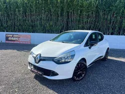 Branco Usado 2016 Renault Clio IV | € 9.990