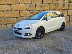 Branco Usado 2010 Peugeot 5008 Monovolume | € 10.500 (Preço elevado)