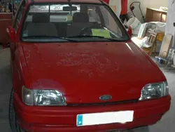 Vermelho Usado 1990 Ford Fiesta Citadino | € 360
