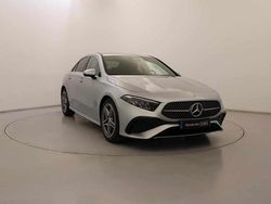 Cinzento Novo 2025 Mercedes A200 Citadino | € 40.990