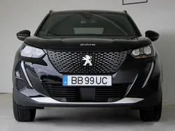 Preto Usado 2023 Peugeot 2008 Allure SUV | € 20.600 (Preço justo)