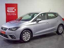 Cinza Usado 2024 Seat Ibiza Style | € 15.950 (Preço justo)