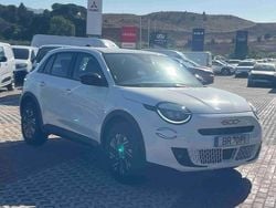 Branco Novo 2025 Fiat 600E Red SUV | € 33.500