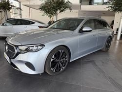 Cinza Usado 2024 Mercedes E300 Carrinha | € 62.990 (Preço elevado)