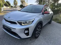 Cinza prata Usado 2018 Kia Stonic SUV | € 15.699 (Bom preço)