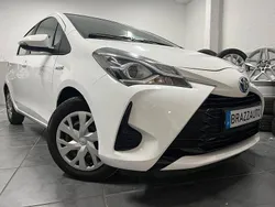 Branco Usado 2019 Toyota Yaris Hybrid | € 14.000