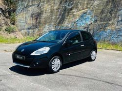 Preto Usado 2011 Renault Clio II Expression Citadino | € 6.490 (Preço elevado)