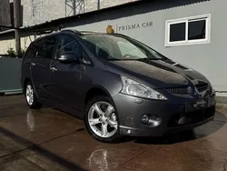 Cinza Usado 2010 Mitsubishi Grandis Monovolume | € 8.990