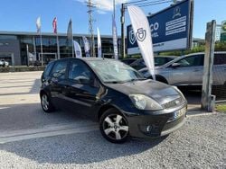 Preto Usado 2008 Ford Fiesta Ghia Citadino | € 3.990 (Preço justo)