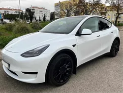 Branco Usado 2023 Tesla Model Y SUV | € 37.990 (Preço justo)