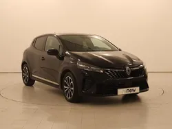 Preto estrela Usado 2023 Renault Clio V Techno | € 18.890 (Preço justo)