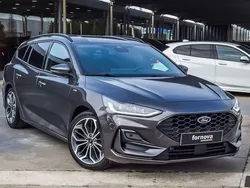 Cinzento Usado 2023 Ford Focus ST-Line X Carrinha | € 24.990 (Preço justo)