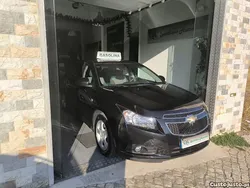 Preto Usado 2010 Chevrolet Cruze LS Sedan | € 5.950 (Preço justo)