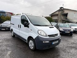 Branco Usado 2006 Opel Vivaro Van | € 4.990