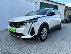 Branco Usado 2023 Peugeot 5008 Allure Monovolume | € 31.900 (Preço justo)