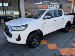 Branco Usado 2024 Toyota HiLux Pickup | € 57.900