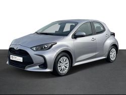 Cinza (pintura metalizada) Usado 2023 Toyota Yaris Comfort Sedan | € 17.750 (Preço justo)
