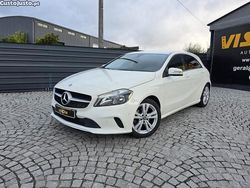 Branco Usado 2017 Mercedes A200 Urban Citadino | € 22.450 (Preço justo)