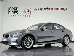 Cinza Usado 2019 BMW 330e Sedan | € 27.990 (Preço justo)