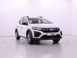 Blanc glacier Usado 2023 Dacia Sandero Citadino | € 15.950 (Preço justo)